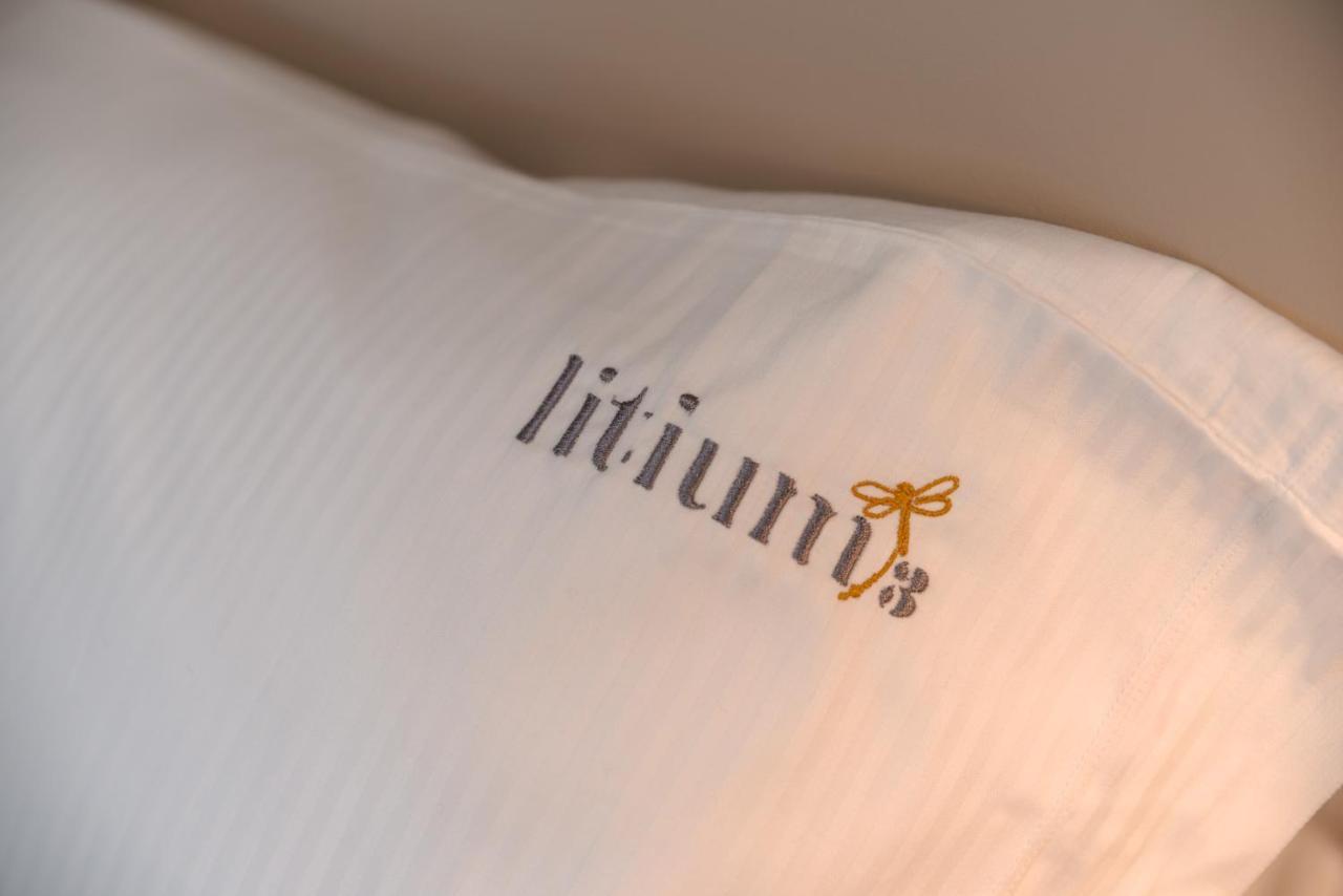 Litium 3 Bed & Breakfast Лече Екстериор снимка